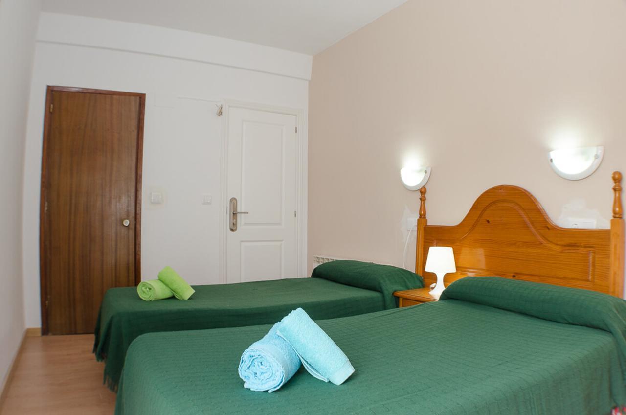 Hostal Los Calatravos Alcañiz Extérieur photo